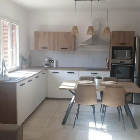 Lina 6 Pers Plages Et Rivieres Holiday home *